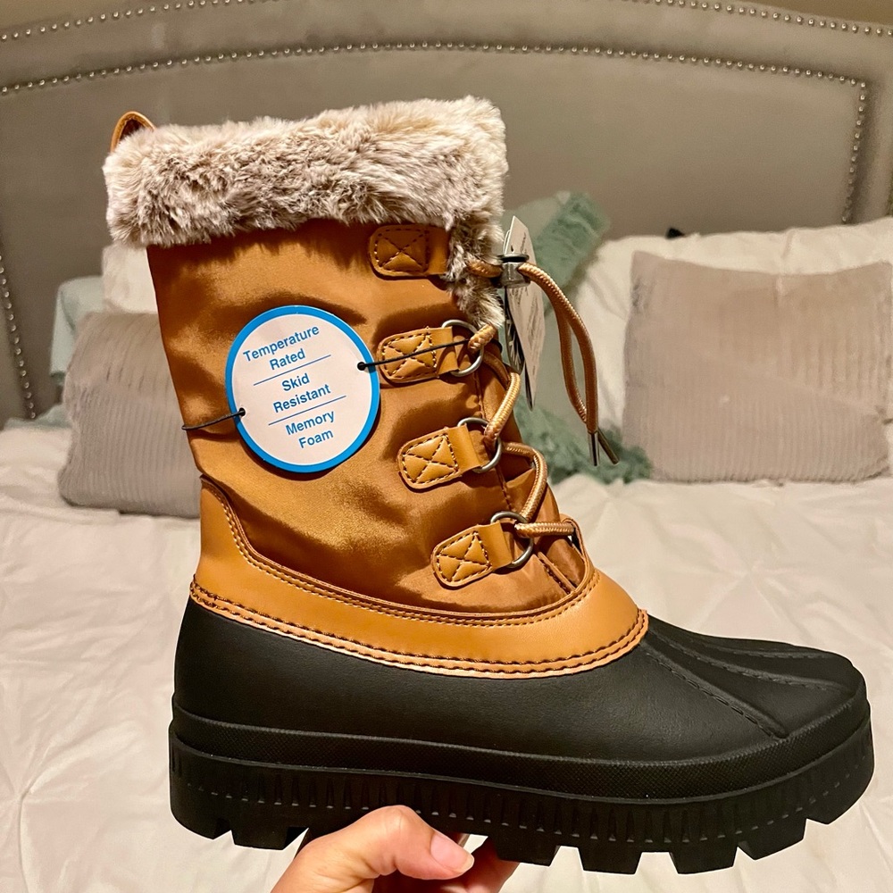 Winter boots. Never worn. NWT.